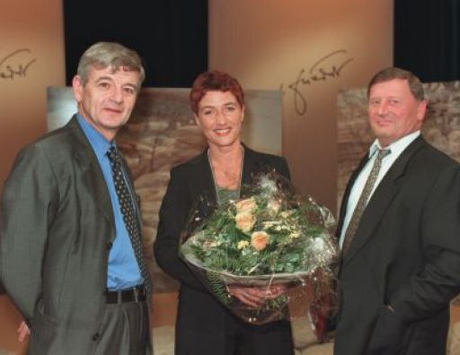 Die Preisträger mit Joschka Fischer.