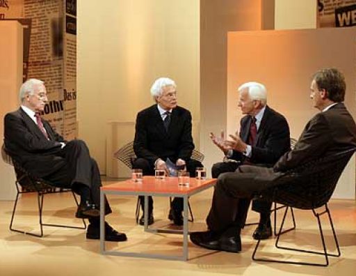 Preisträger und Laudatoren im Gespräch.